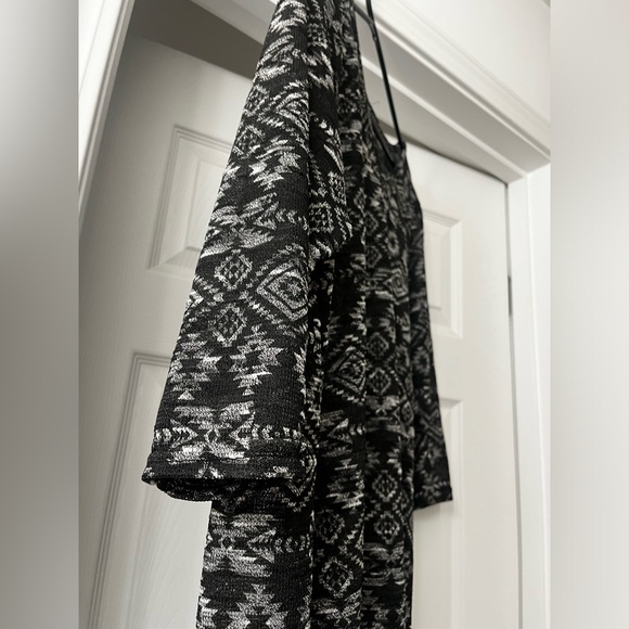 Signature studio sheer top black and white size 1X - Picture 2 of 5